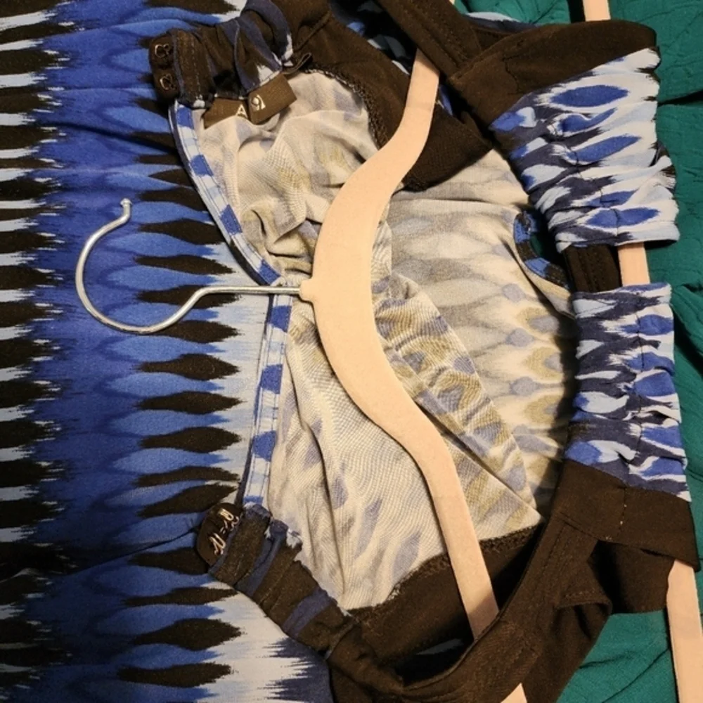 Apt. 9 Amazing Super cute flattering unique slleveless blue shift‎ dress. XL